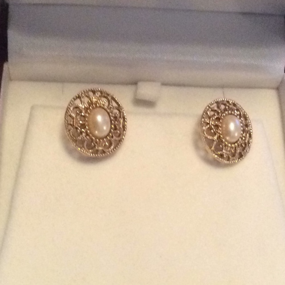 Vintage Pearl Earrings